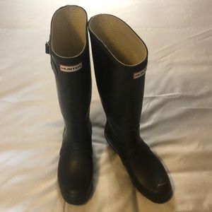 Hunter rain boots (knee high) with sock inserts